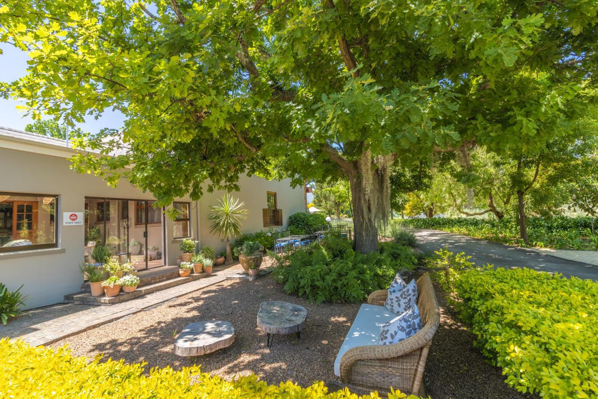 Val De Vine Hotel Stellenbosch Exterior photo